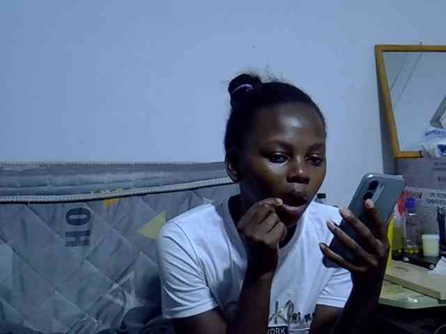 Sexybeiby1 webcam