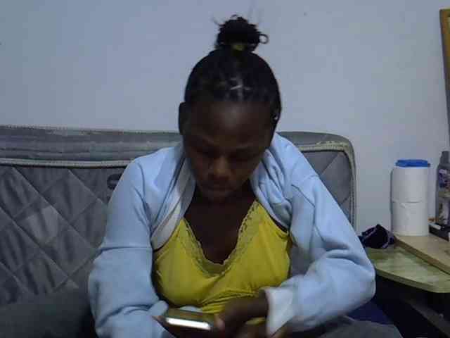 Sexybeiby1 webcam