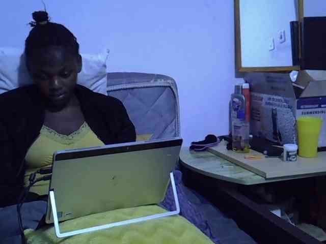 Sexybeiby1 webcam