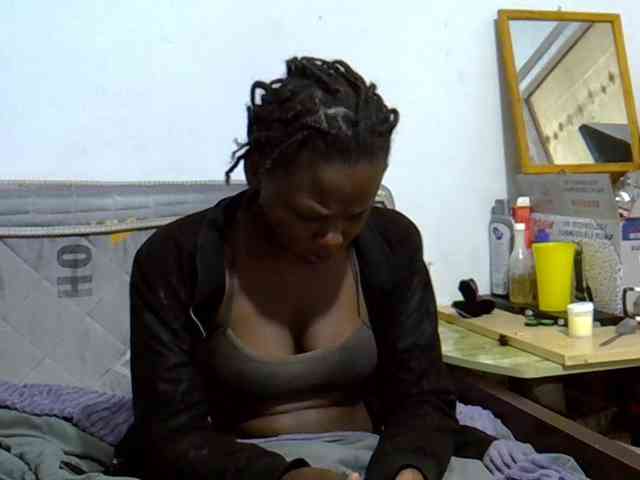 Sexybeiby1 webcam