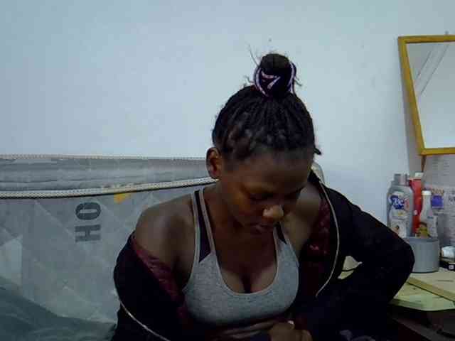 Sexybeiby1 webcam