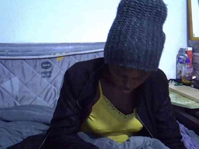 Sexybeiby1 webcam