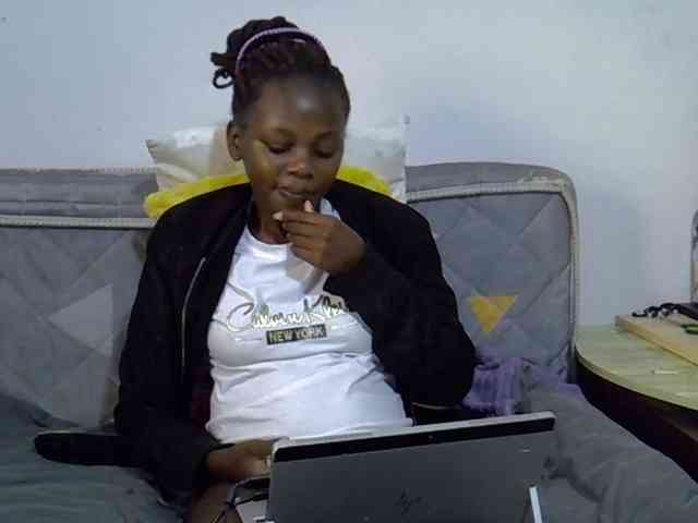 Sexybeiby1 webcam