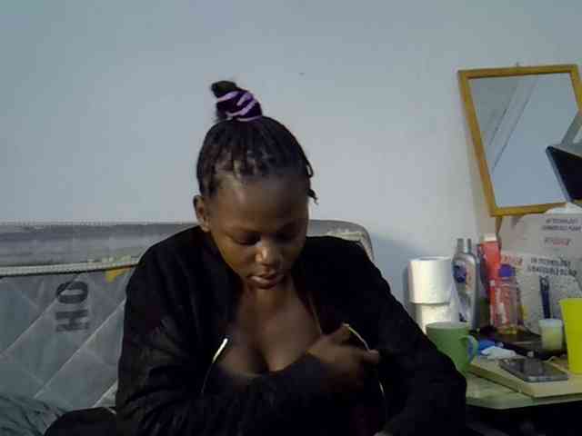 Sexybeiby1 webcam