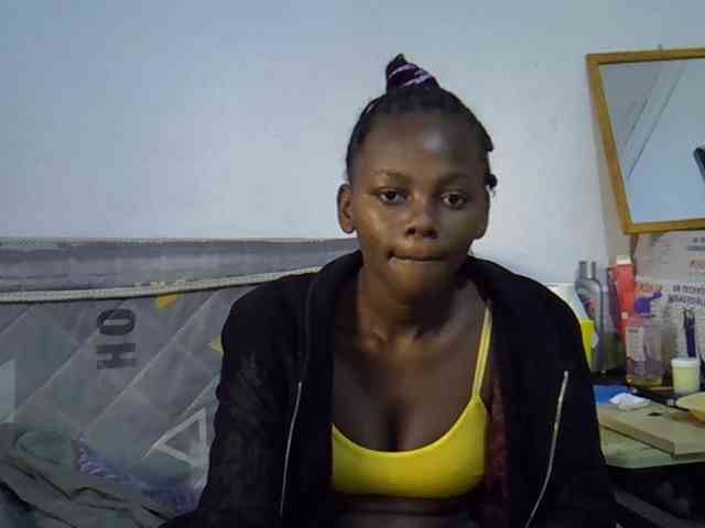 Sexybeiby1 webcam