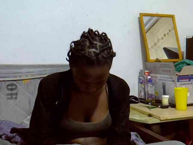 Sexybeiby1 webcam