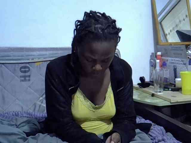 Sexybeiby1 webcam