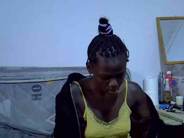 Sexybeiby1 webcam