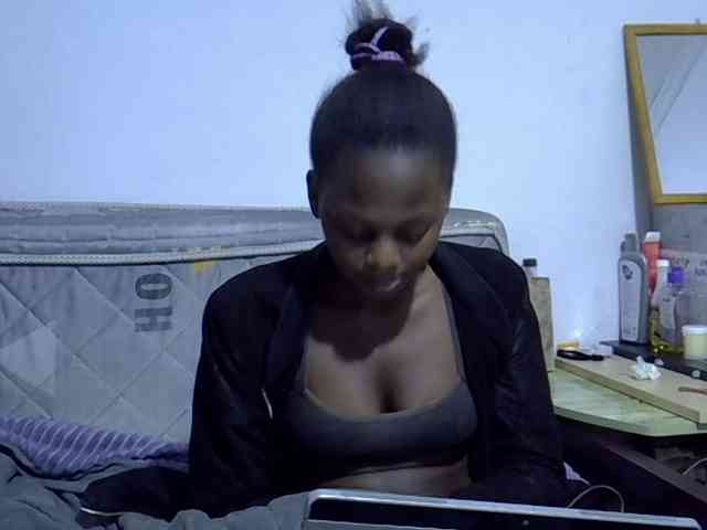Sexybeiby1 webcam