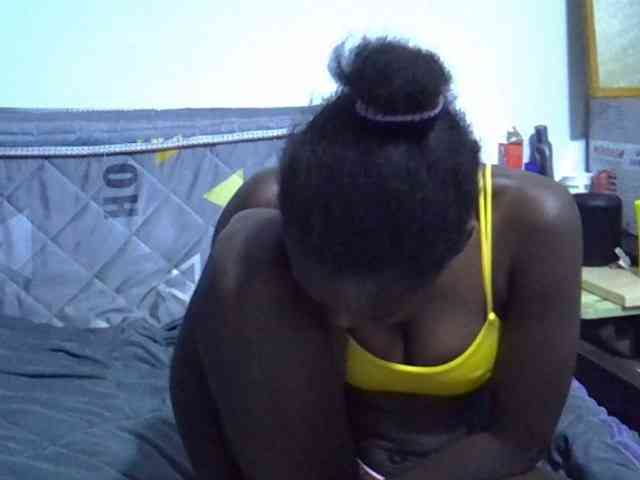Sexybeiby1 webcam