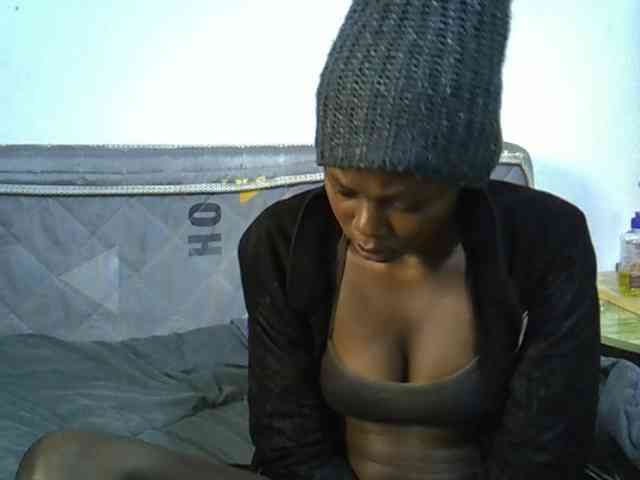 Sexybeiby1 webcam