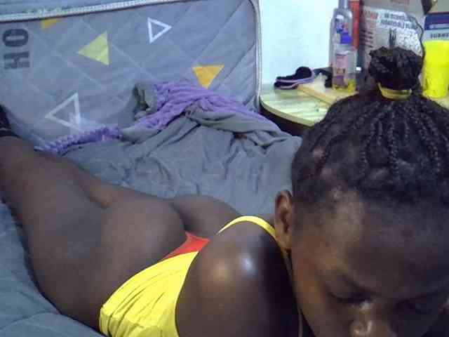 Sexybeiby1 webcam