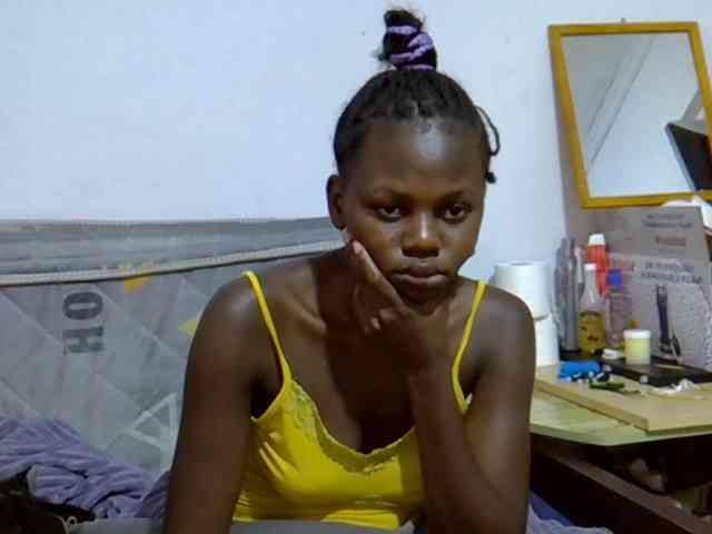 Sexybeiby1 webcam