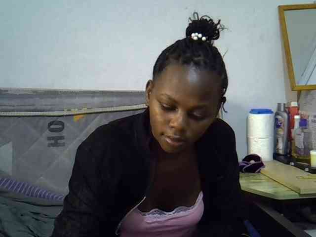 Sexybeiby1 webcam