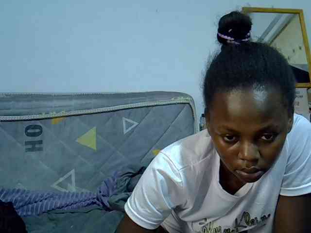 Sexybeiby1 webcam