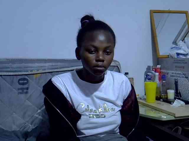 Sexybeiby1 webcam