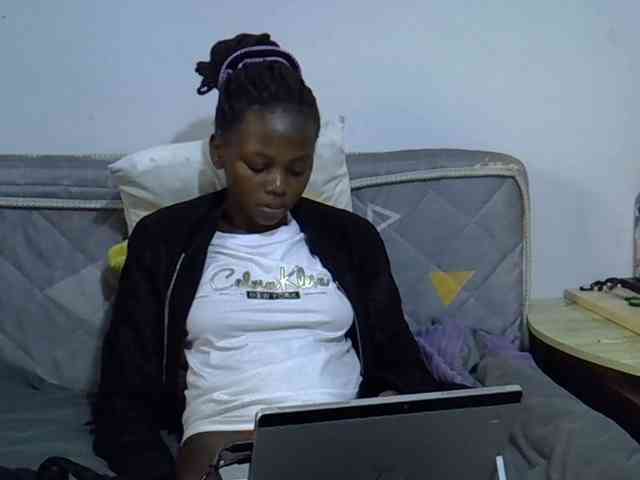 Sexybeiby1 webcam