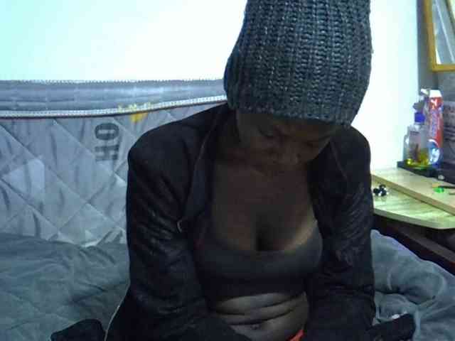 Sexybeiby1 webcam