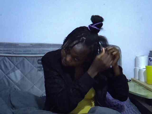 Sexybeiby1 webcam