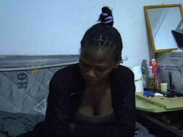 Sexybeiby1 webcam