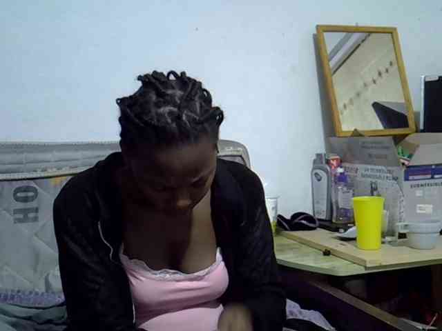 Sexybeiby1 webcam