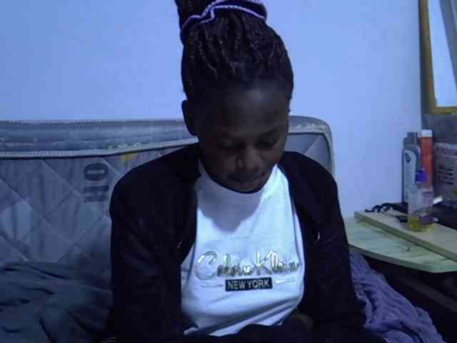 Sexybeiby1 webcam