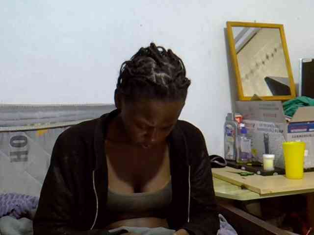 Sexybeiby1 webcam