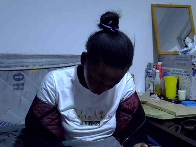 Sexybeiby1 webcam