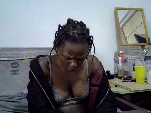 Sexybeiby1 webcam
