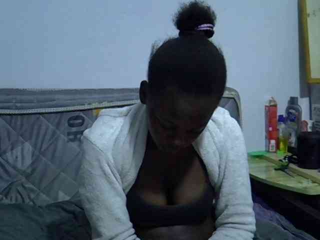 Sexybeiby1 webcam