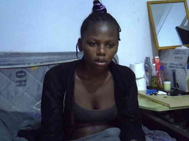 Sexybeiby1 webcam