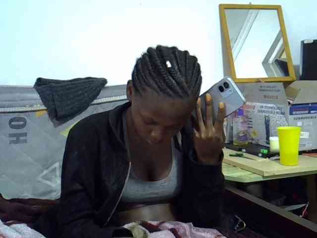 Sexybeiby1 webcam