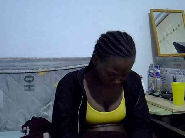 Sexybeiby1 webcam