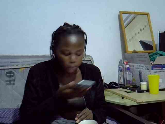 Sexybeiby1 webcam