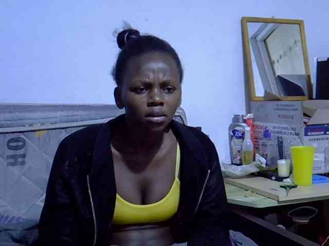 Sexybeiby1 webcam