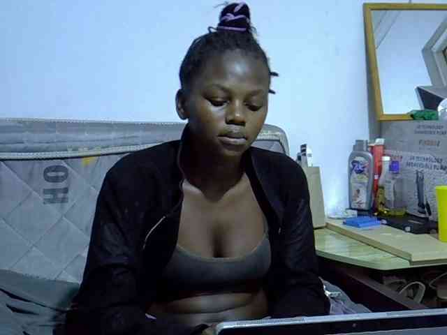 Sexybeiby1 webcam