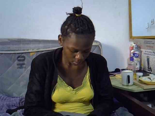 Sexybeiby1 webcam