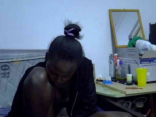 Sexybeiby1 webcam