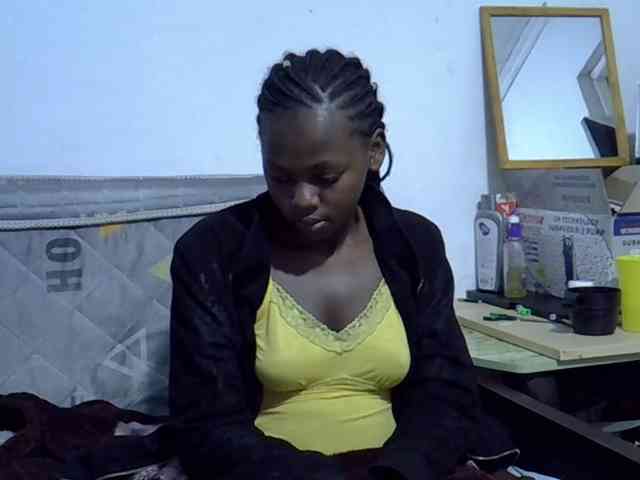 Sexybeiby1 webcam
