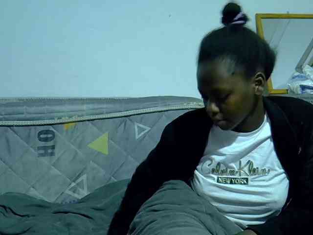 Sexybeiby1 webcam