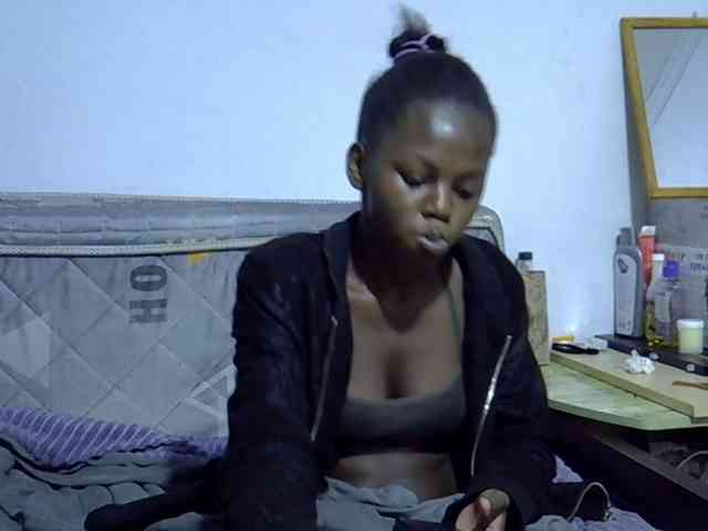 Sexybeiby1 webcam
