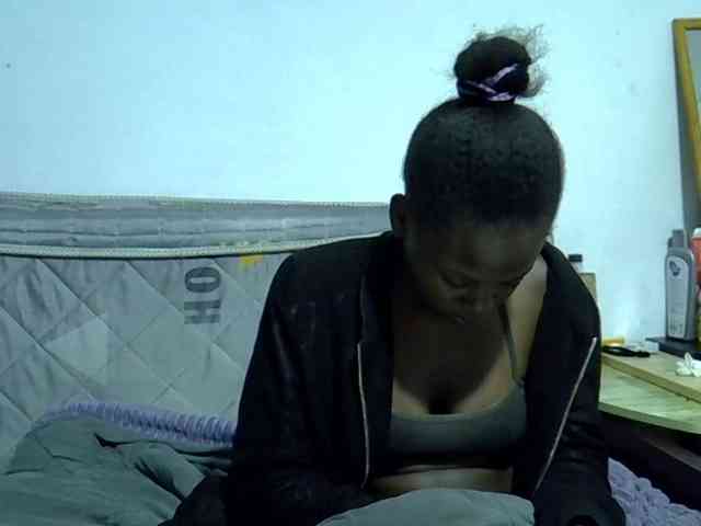 Sexybeiby1 webcam