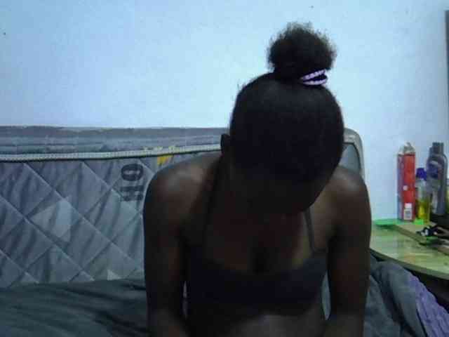 Sexybeiby1 webcam