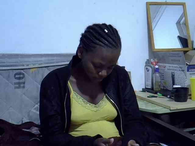 Sexybeiby1 webcam
