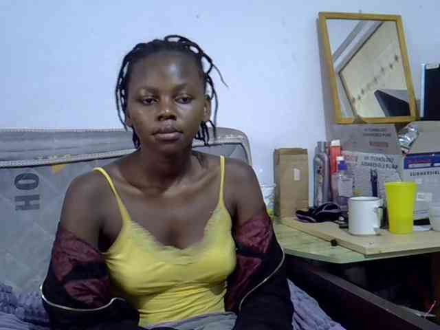 Sexybeiby1 webcam