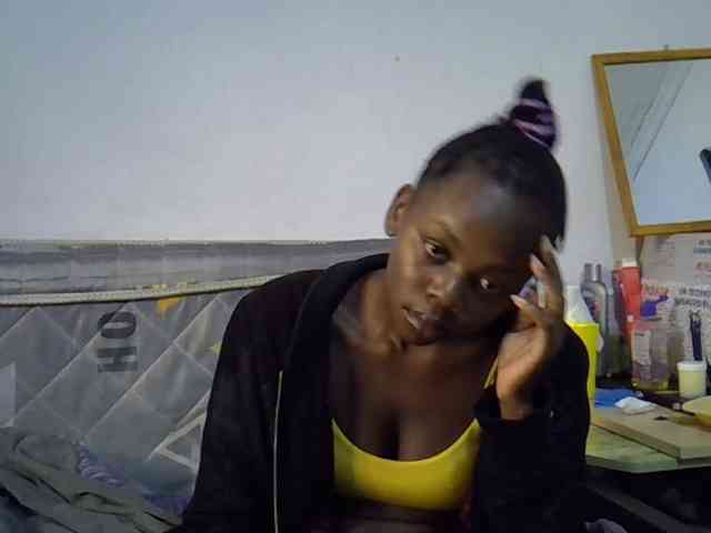 Sexybeiby1 webcam