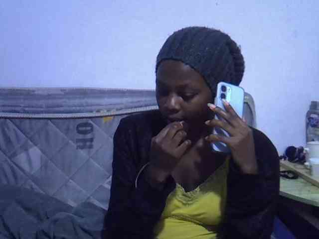 Sexybeiby1 webcam