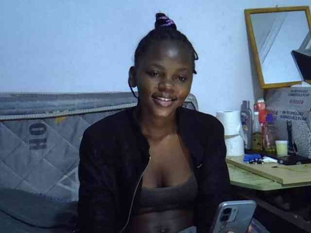 Sexybeiby1 webcam