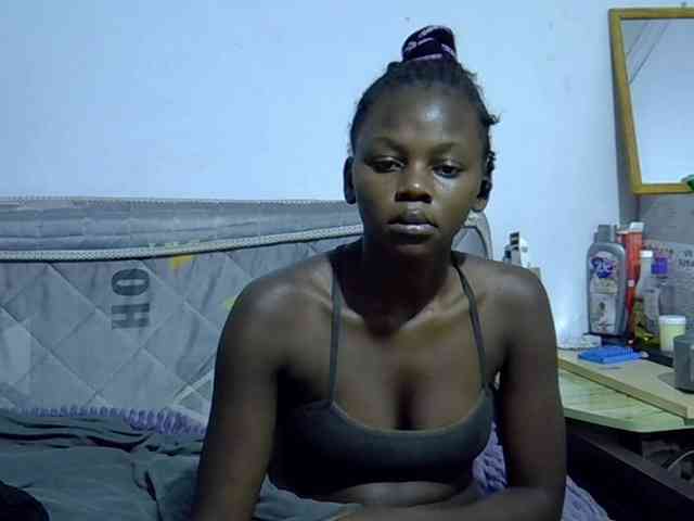 Sexybeiby1 webcam