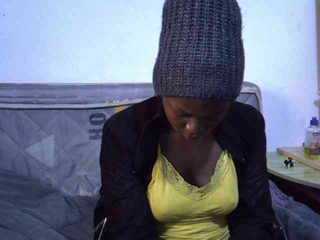 Sexybeiby1 webcam
